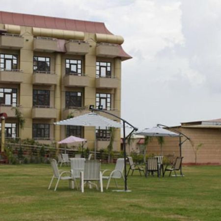 Hotel Le Grand Regency Greater Noida Exterior foto