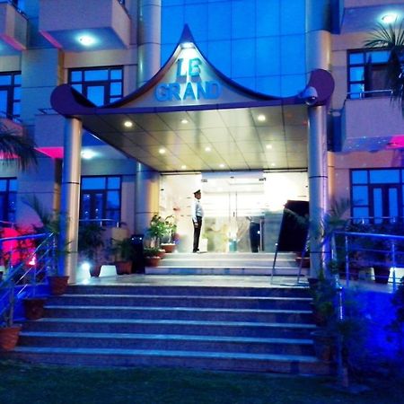 Hotel Le Grand Regency Greater Noida Exterior foto