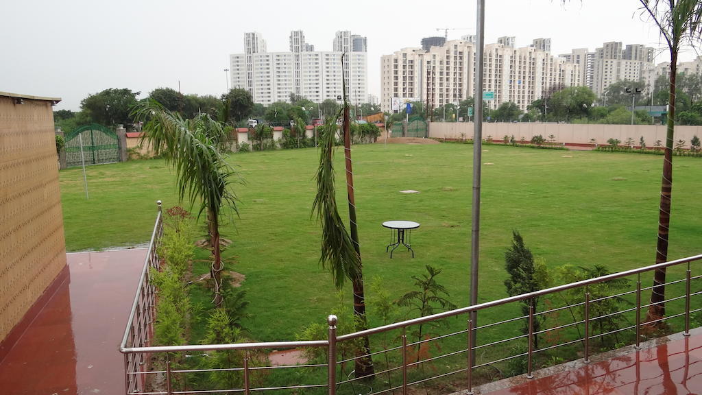 Hotel Le Grand Regency Greater Noida Exterior foto