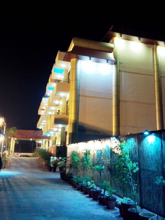 Hotel Le Grand Regency Greater Noida Exterior foto